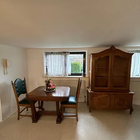Excellent Logement Entier Sur *